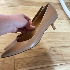 Tory Burch kitten heel pumps. Size 8